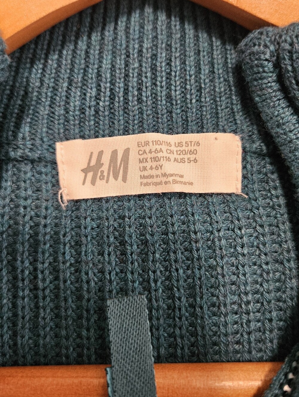 Kids Sweaters - Picture 5 of 7